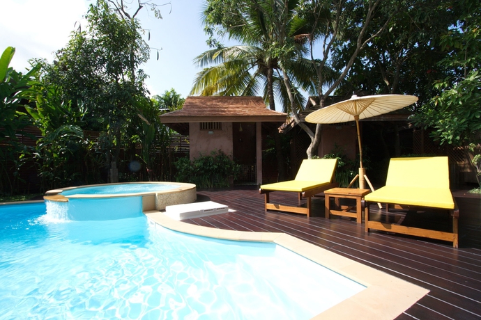 Imagen de la piscina del Hotel Ruen Come In. Foto 15