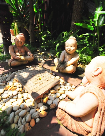 Imagen de los exteriores del Hotel Ruen Kanok Thai House. Foto 11