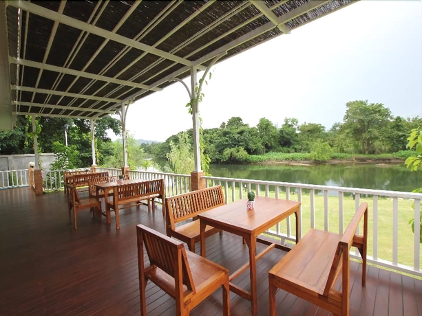 Imagen del bar/restaurante del Hotel Ruen Maihom Riverside Cottage. Foto 2