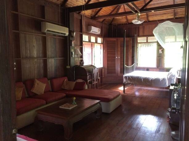 Imagen de la habitación del Hotel Ruenthairimhaad Resort. Foto 20