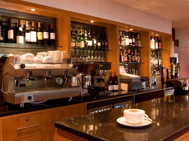 Imagen del bar/restaurante del Hotel Rufford Arms. Foto 7