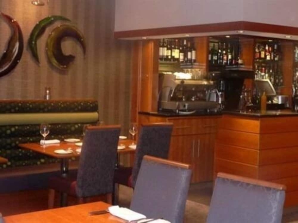 Imagen del bar/restaurante del Hotel Rufford Arms. Foto 10