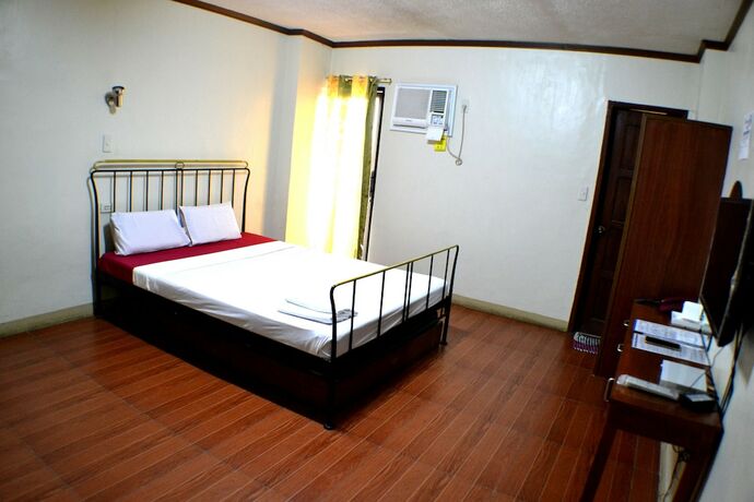 Imagen de la habitación del Hotel Rufina's Leisure Center. Foto 18