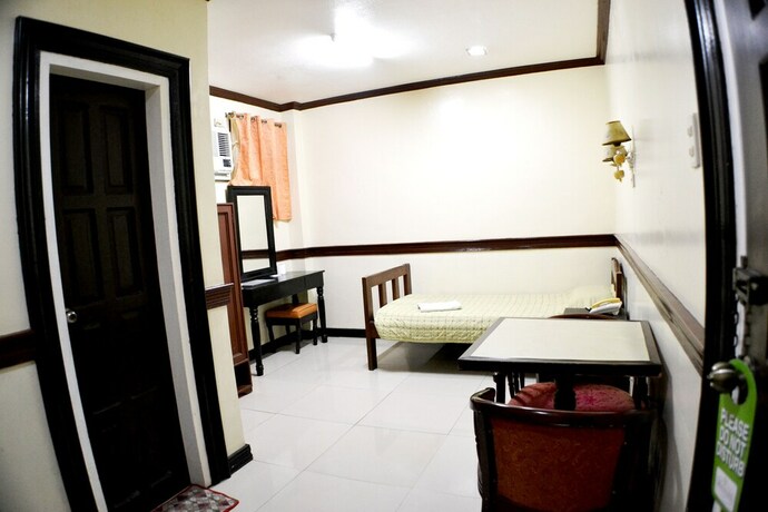 Imagen de la habitación del Hotel Rufina's Leisure Center. Foto 25
