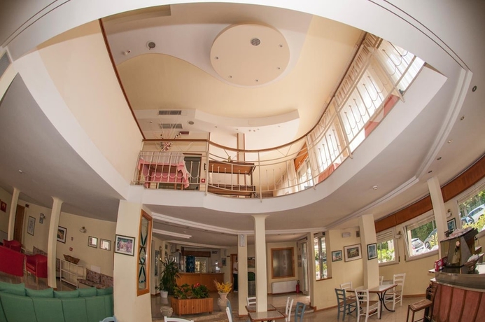 Imagen de los interiores del Hotel Rugantino. Foto 17