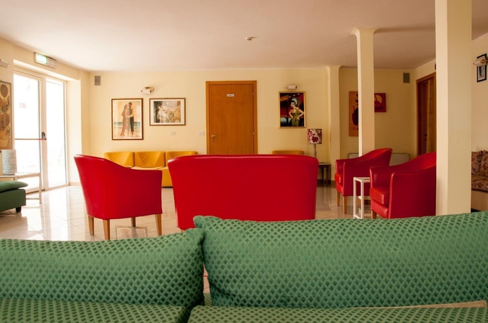 Imagen de los interiores del Hotel Rugantino. Foto 19