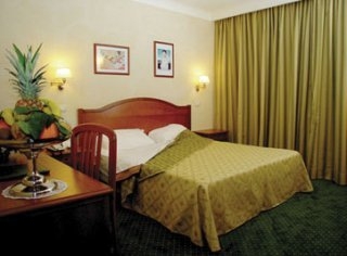 Imagen de la habitación del Hotel Ruggero II. Foto 3