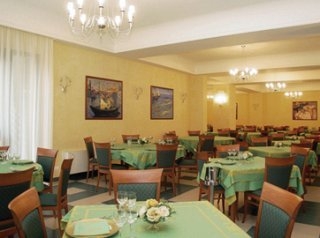 Imagen del bar/restaurante del Hotel Ruggero II. Foto 2