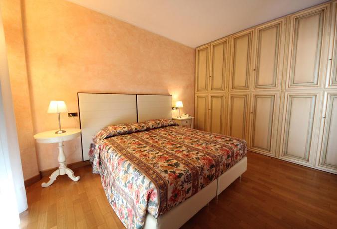 Imagen de la habitación del Hotel Ruhl Beach Hotel and Suites. Foto 6