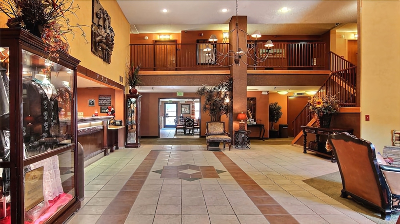 Imagen de los interiores del Hotel Ruidoso Mountain Inn. Foto 17
