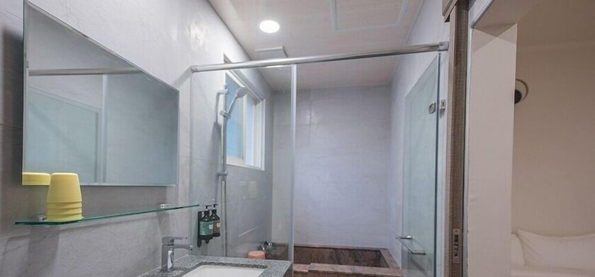 Imagen de la habitación del Hotel Ruifeng Hot Spring. Foto 12