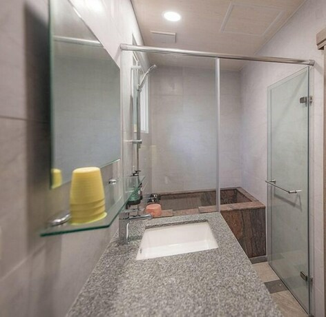 Imagen de la habitación del Hotel Ruifeng Hot Spring. Foto 21