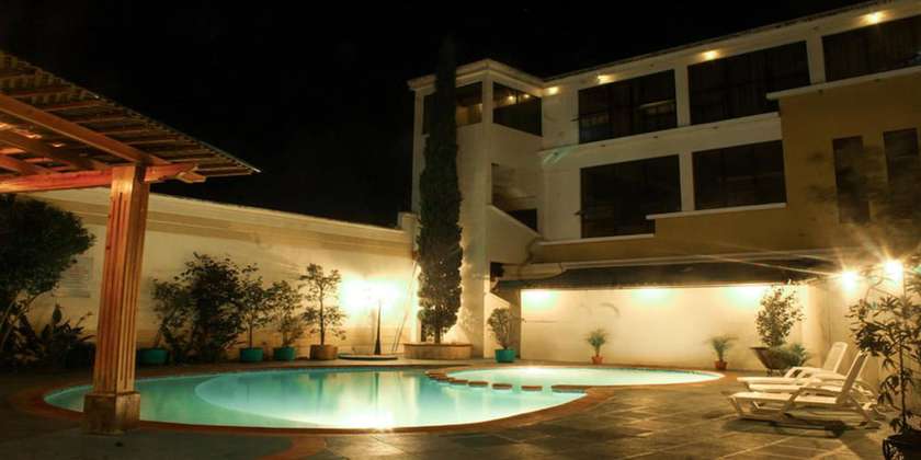 Imagen de la piscina del Hotel Ruinas Resort. Foto 19