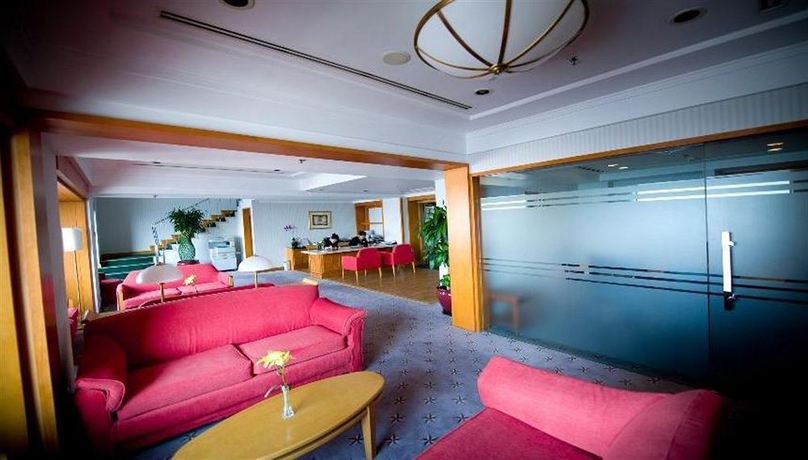 Imagen de los interiores del Hotel Ruishi Dalian. Foto 5