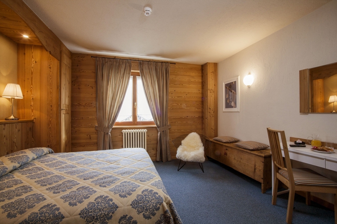 Imagen de la habitación del Hotel Ruitor. Foto 12