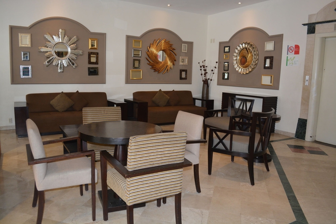 Imagen de los interiores del Hotel Ruiz Mil&aacute;n. Foto 6