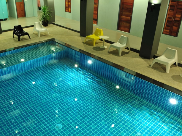 Imagen de la piscina del Hotel Ruk Cozy Khao Lak. Foto 15