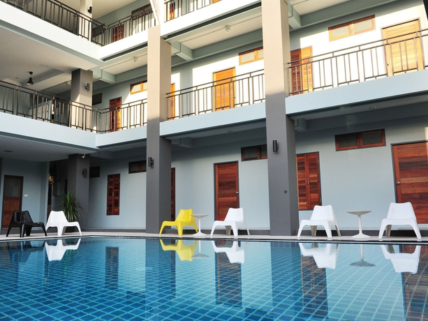 Imagen de los exteriores del Hotel Ruk Cozy Khao Lak. Foto 12