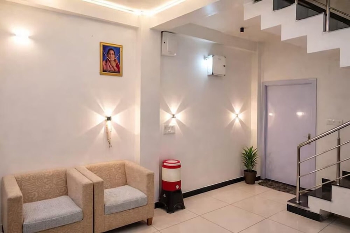 Imagen de los interiores del Hotel Rukhmani Residency. Foto 14
