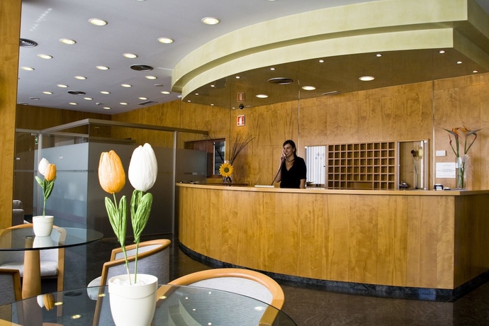 Imagen de los interiores del Hotel Rull. Foto 13