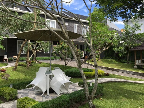 Imagen de los exteriores del Hotel Rumah Kecil Jatirejo. Foto 18