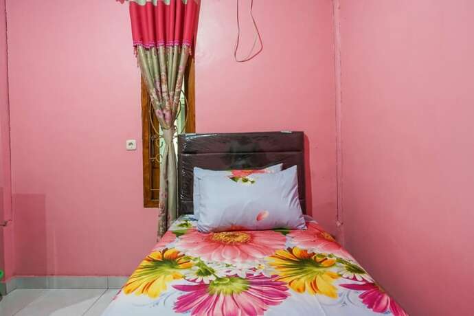 Imagen de la habitación del Hotel Rumah Kost MAPLE Winangun. Foto 19