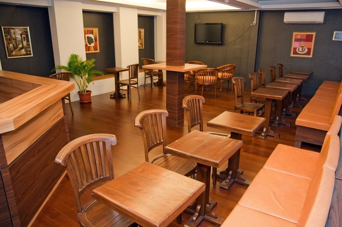 Imagen del bar/restaurante del Hotel Rumah Shinta. Foto 4