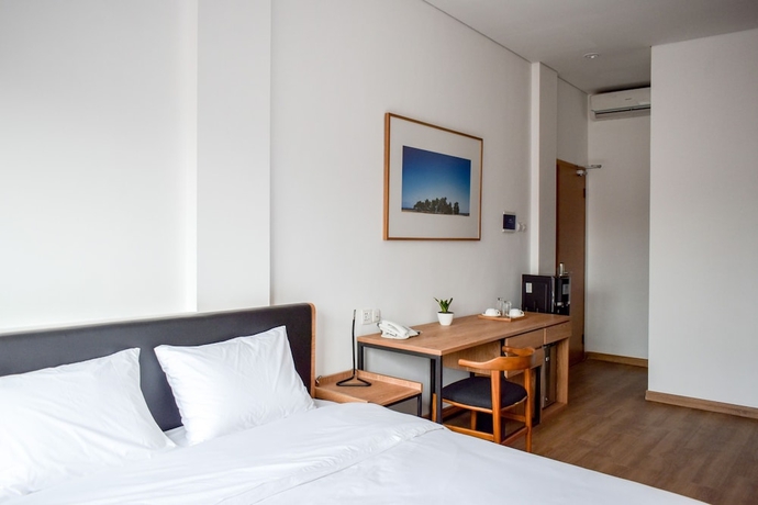 Imagen de la habitación del Hotel Rumanami Residence. Foto 11