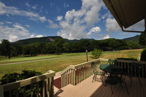 Imagen de la habitación del Hotel Rumbling Bald Resort. Foto 2