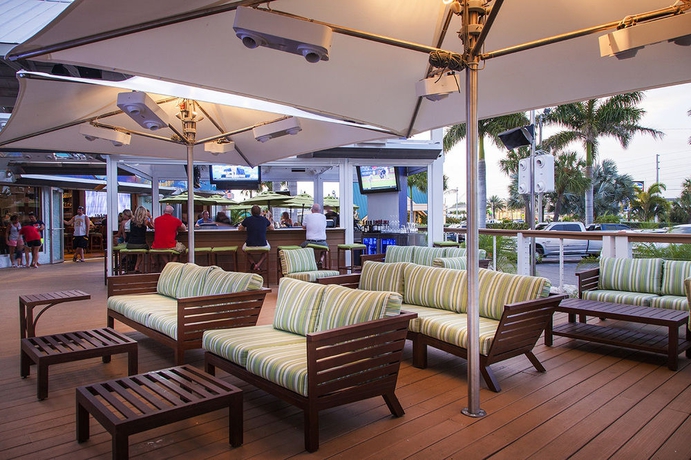 Imagen de los exteriores del Hotel Rumfish Beach Resort By Tradewinds. Foto 8