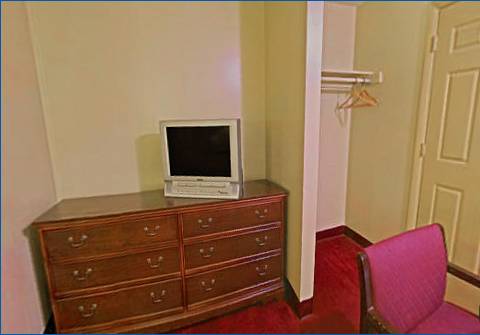 Imagen de la habitación del Hotel Rumford Motor Inn. Foto 3