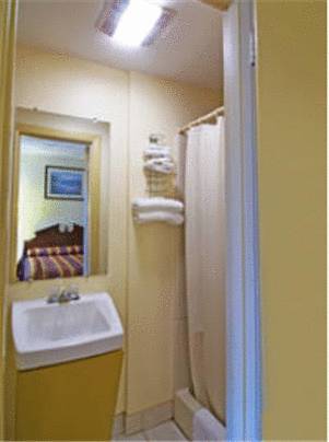 Imagen de la habitación del Hotel Rumford Motor Inn. Foto 9