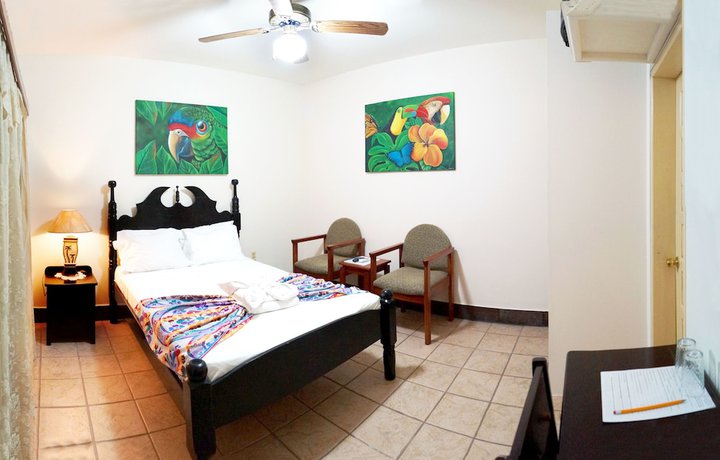 Imagen de la habitación del Hotel Rumors Resort. Foto 5
