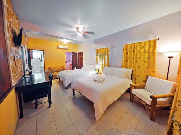 Imagen de la habitación del Hotel Rumors Resort. Foto 15