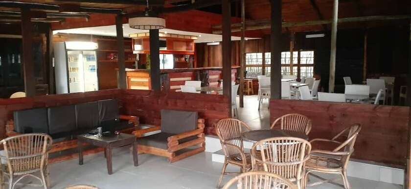 Imagen del bar/restaurante del Hotel Run N' Fire Garden Court. Foto 15