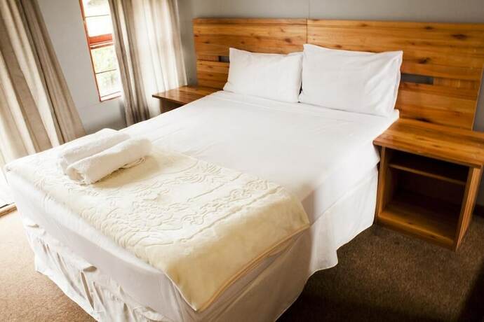 Imagen general del Hotel Run N' Fire Garden Court. Foto 5