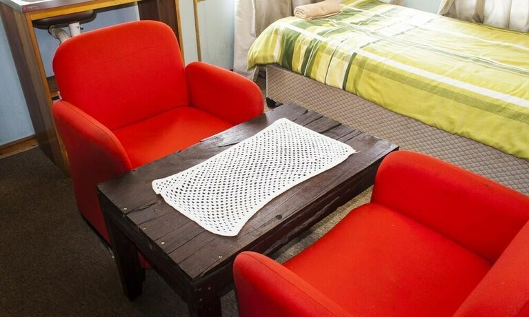 Imagen de la habitación del Hotel Run N' Fire Garden Court. Foto 17