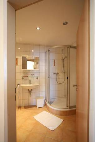Imagen de la habitación del Hotel Runa&acute;s. Foto 7