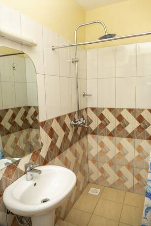 Imagen de la habitación del Hotel Runako lodge, ARUSHA. Foto 19