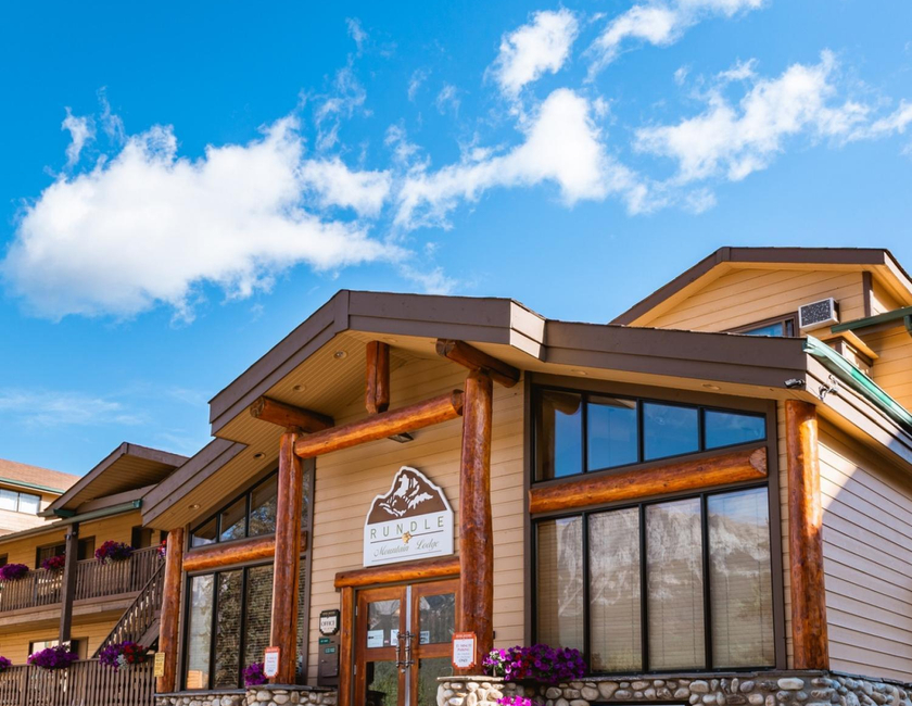 Imagen general del Hotel Rundle Mountain Lodge. Foto 1