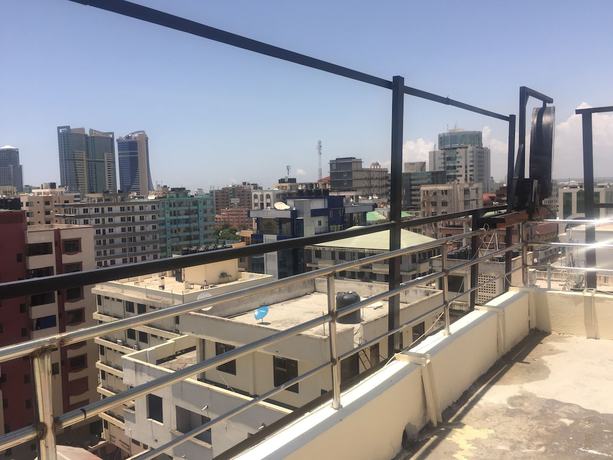 Imagen de los exteriores del Hotel Rungwe Palace. Foto 17