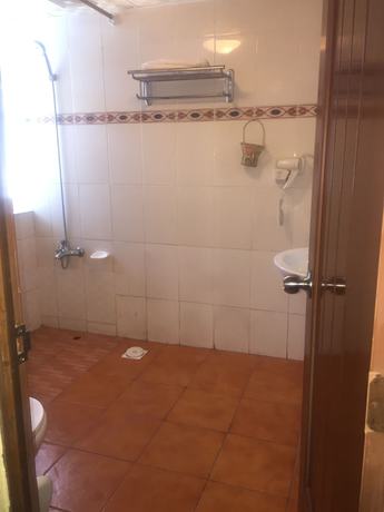 Imagen de la habitación del Hotel Rungwe Palace. Foto 8
