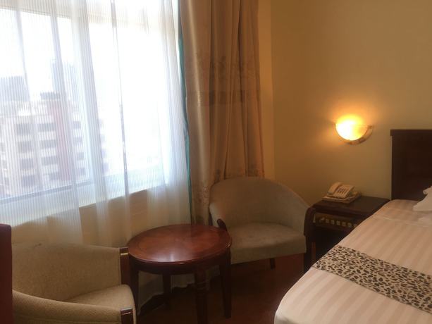 Imagen de la habitación del Hotel Rungwe Palace. Foto 9
