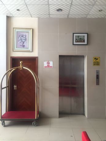 Imagen de los interiores del Hotel Rungwe Palace. Foto 18