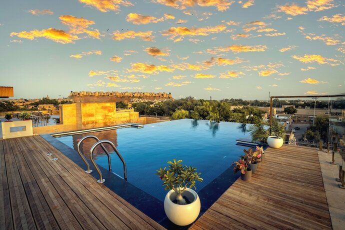 Imagen general del Hotel Rupal Residency. Foto 12