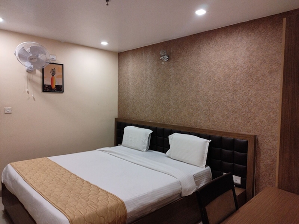 Imagen de la habitación del Hotel Rupam Tower. Foto 4
