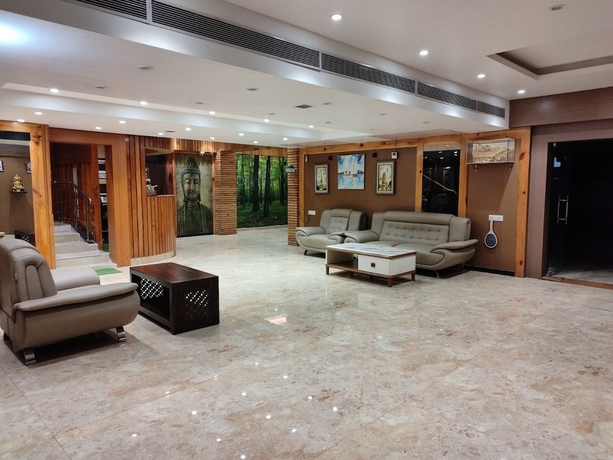 Imagen de la habitación del Hotel Rupam Tower. Foto 7