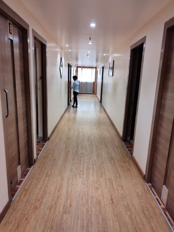 Imagen de los interiores del Hotel Rupam Tower. Foto 11