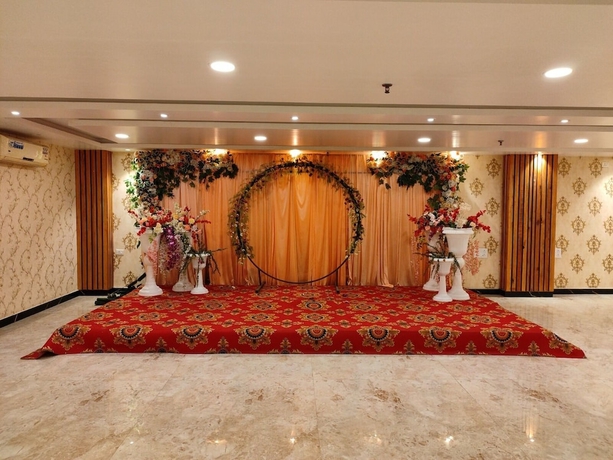 Imagen de los interiores del Hotel Rupam Tower. Foto 12