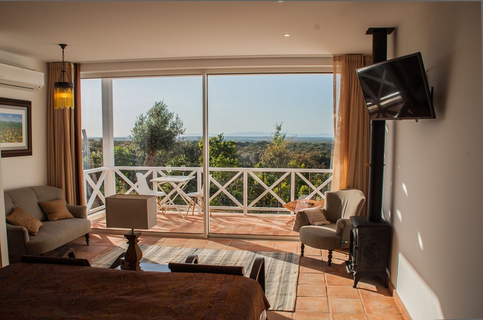 Imagen de los interiores del Hotel Rural A Serenada Enoturismo. Foto 13